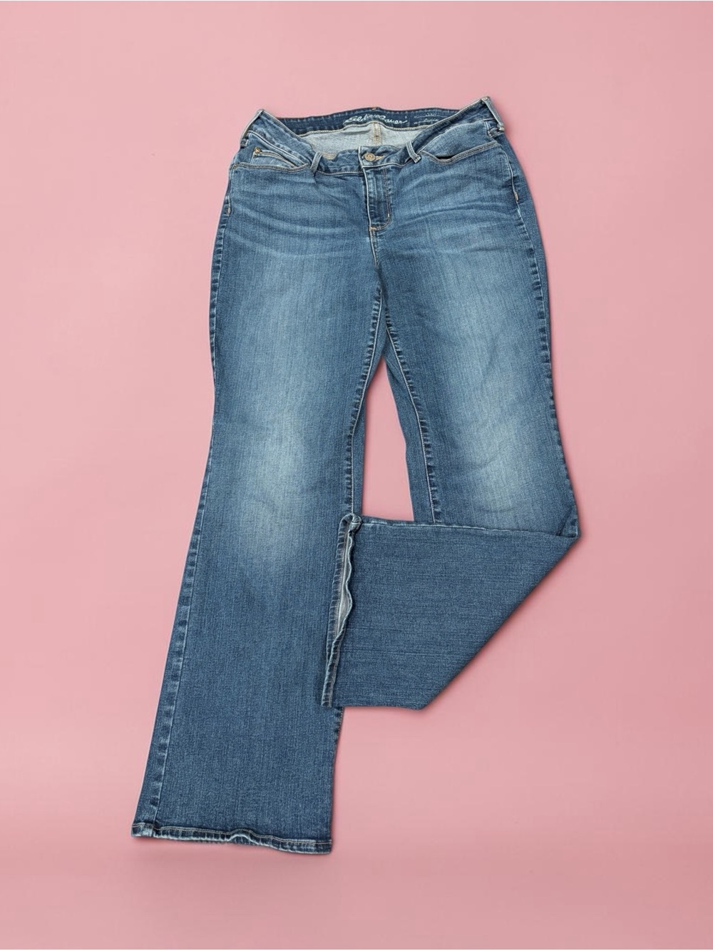 Eddie Bauer Women’s Medium Blue Mid-Rise Bootcut Jeans With Stretch Sz 12